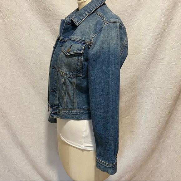 Everlane M cropped classic denim jacket. - Picture 3 of 6